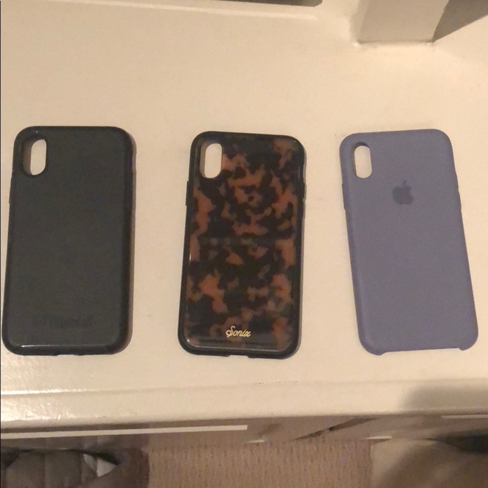 Selling three iphoneX cases